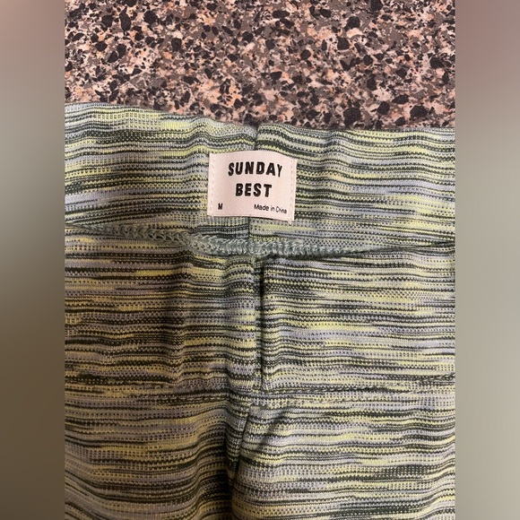 Aritzia Sunday Best green Maisy pants size m - Picture 4 of 6